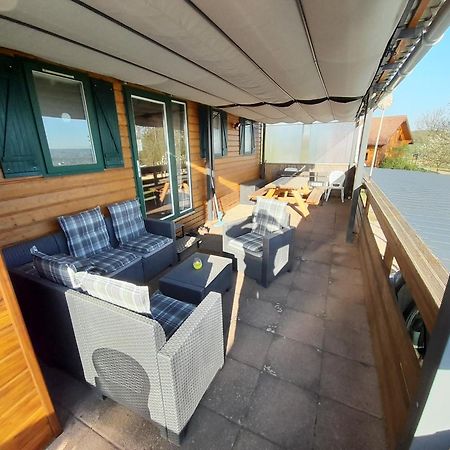 Location Type Gite, Chambre D'Hote, Meuble De Tourisme Dans Joli Petit Chalet Typique Et Ou Jolie Roulotte Type Boheme Waldighoffen Exterior foto